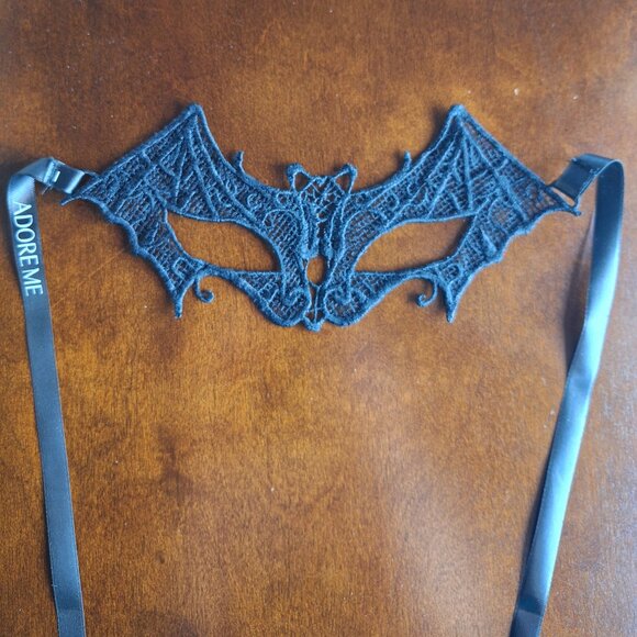 Adore Me Lace Bat Mask - Picture 1 of 2